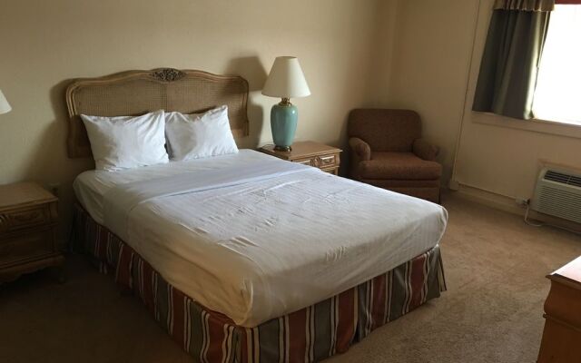 Legacy Hotel and Suites