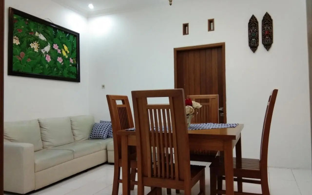 Nusawiru Guest House