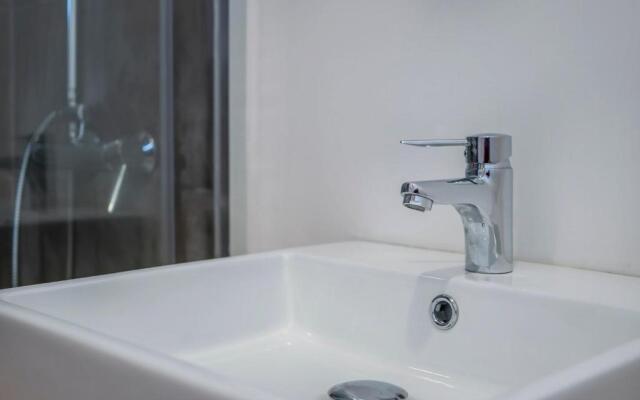 Brand New Downtown Apartment