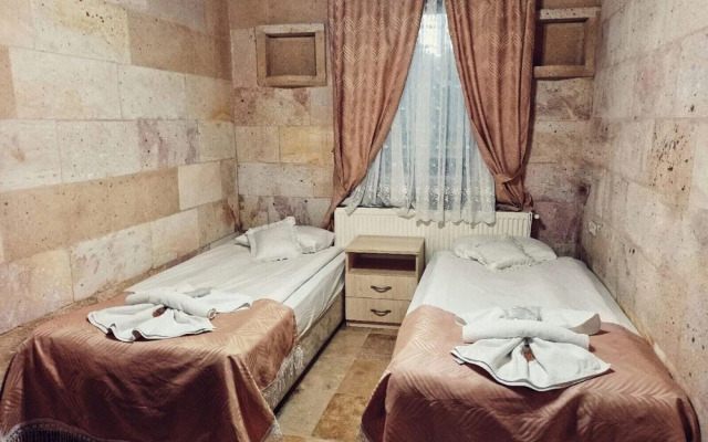 Arnovalley Hotel
