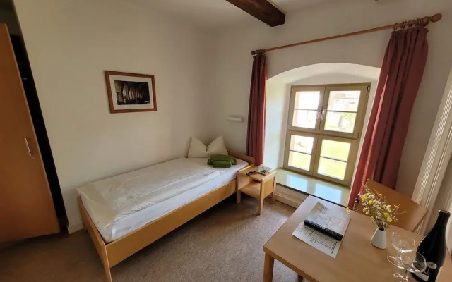 Gästehäuser St Marienthal