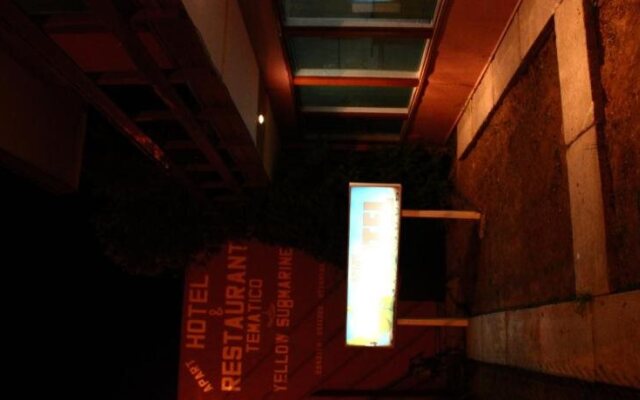 Hotel Yellow Submarine
