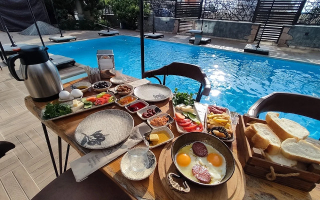 Aterna Hotel