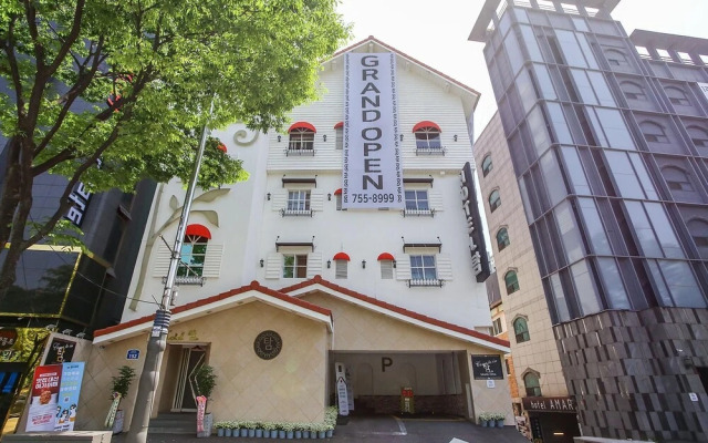 Seongnam Hotel Tom