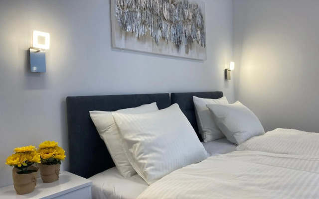 Luxury Studios & Room Five