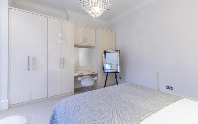 Chic 2BR apt in Kensington, Near Holland Park