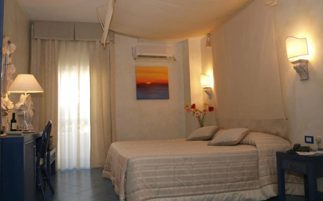 Hotel Baia Dei Faraglioni