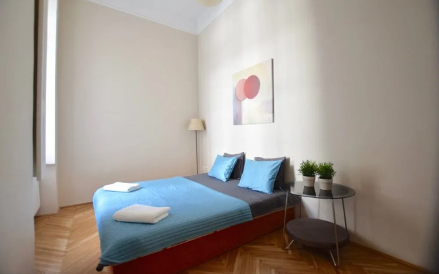 Vaci Street Apartment