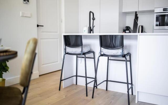 Brilliant 1 Bedroom Serviced Apartment 52m2 -NB304B-