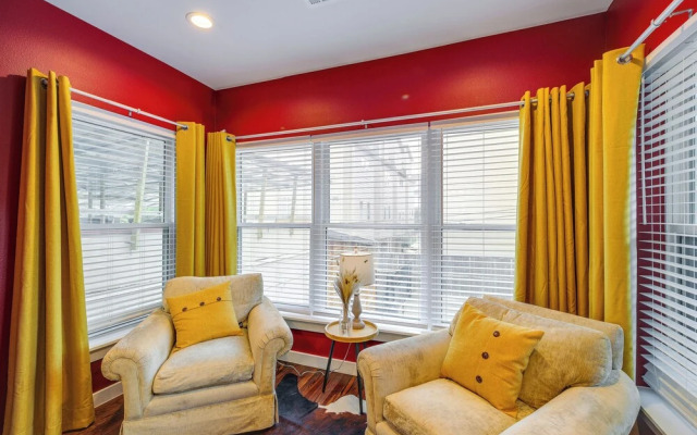 Pet-friendly Houston Apartment: 1 Mi to Downtown!