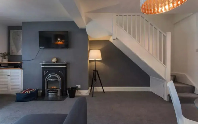 Hastings House Luton - Inhabit Short Stays