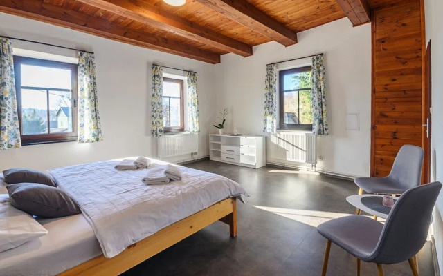 Villa Near Prkenny Dul With Sauna