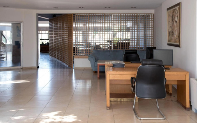 Acharnis Kavallari Hotel Suites