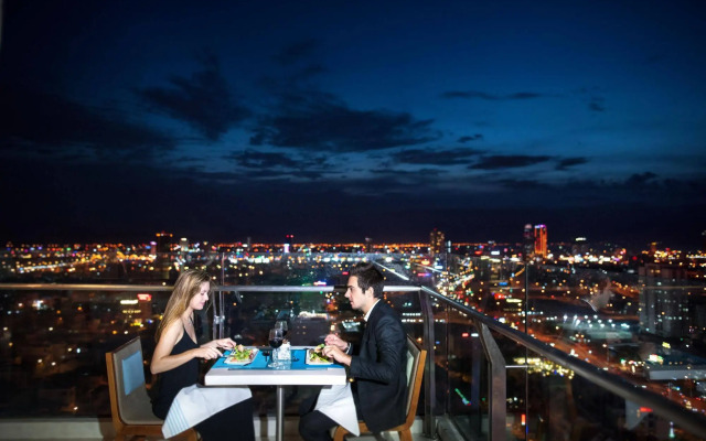 A La Carte Da Nang Beach
