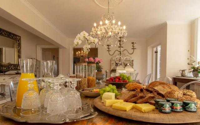 Rhonda's Manor Boutique Guest House