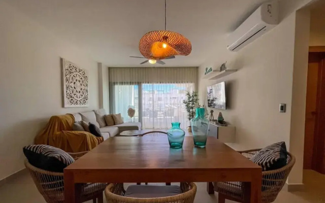 Incredibly Beautiful Condo Just Steps to the Beach