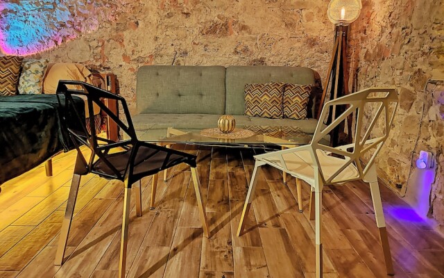 Ocre Studio By Paradox