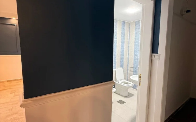 3bedroom Aprt of 200sqm Near Movenpick Hotel Amman