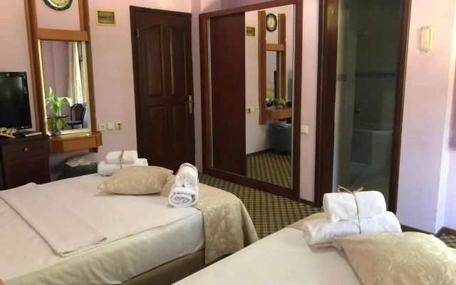 Hotel Karyatit Kaleiçi