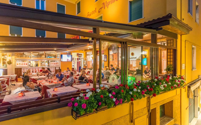 Hotel Alpino