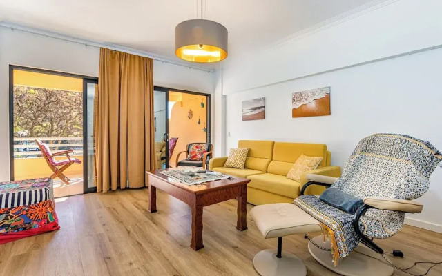 2 Bed-sleeps 4-vilamoura Beach-pool-spa-balcony