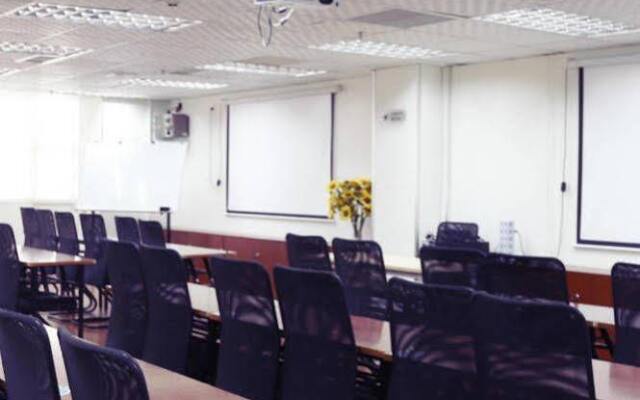 Hanting Premium Hotel Beijing Guomao Jinsong Metro Station