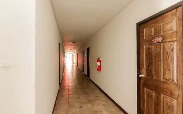 Nida Rooms Crystal 156 Suthep Castle