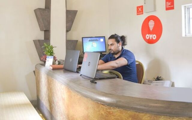 Oyo 13138 Airport Motel