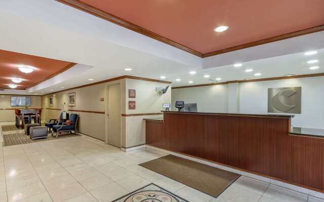 Comfort Inn & Suites Airport Convention Center