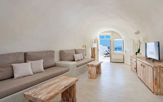 The Ivory Suite in Santorini