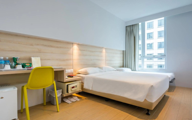 Summer View Hotel
