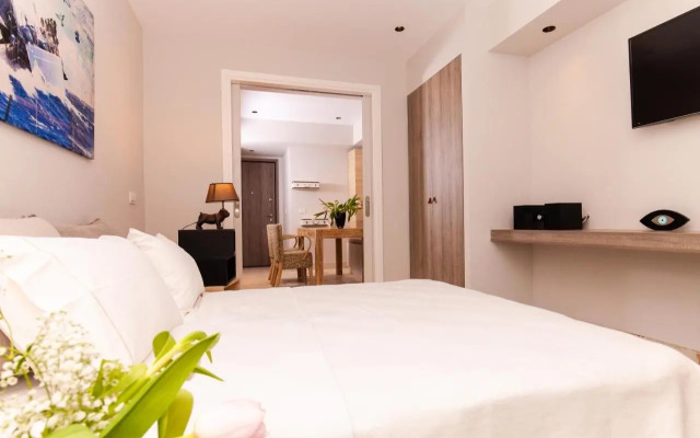 Sweet Suite Flora in Vouliagmeni