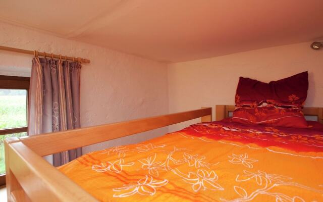 Charming Apartment in Weißenhof Near the Forest