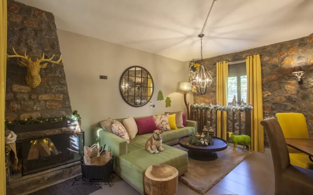 Rock Dandy Mountain House