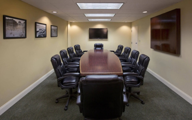 Spark by Hilton Seattle Airport