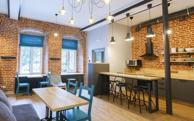 SupeRGood Hostel
