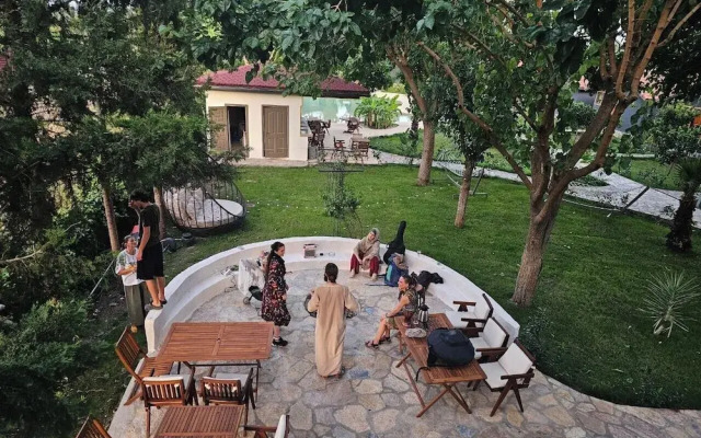 Nun BungaLove