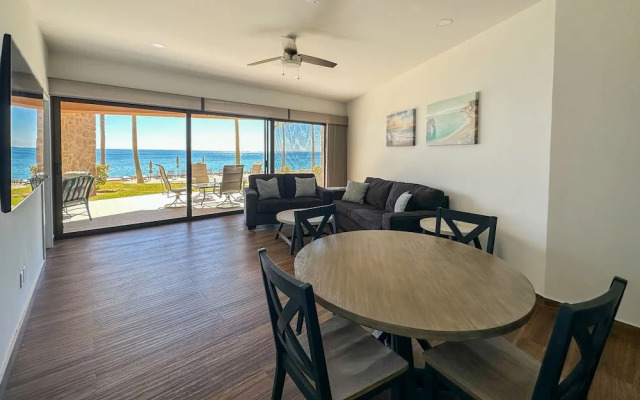 Steps to Sandy Beach Pool Renovated 2BR Condo