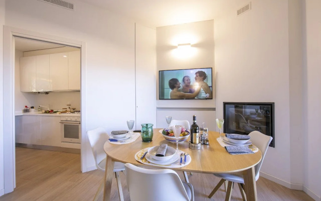 Lake View Pool Apartment in Ranco