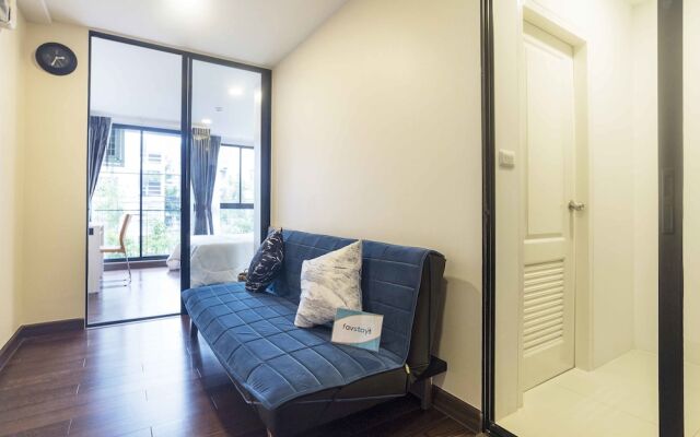 Bangkok Feliz Sathorn-Taksin By Favstay