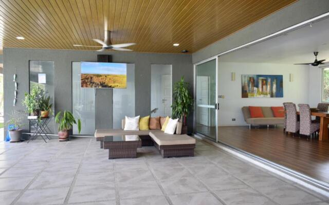Aroha Seaview Villa Private pool