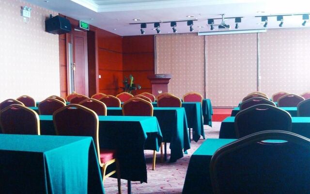 Wenfeng City Hotel