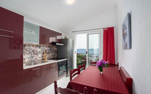 Nice Apartment in Pisak With 3 Bedrooms and Wifi