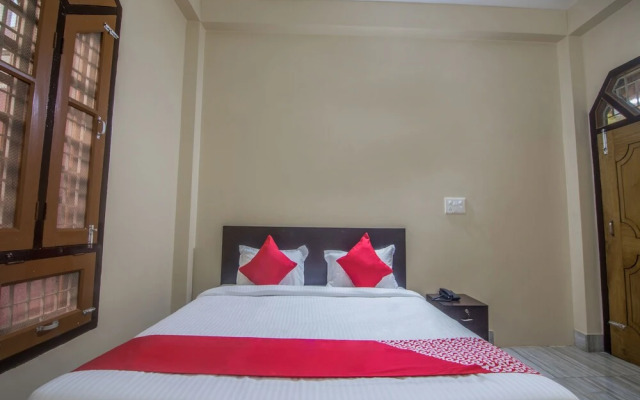 OYO 12808 Victoria Villa