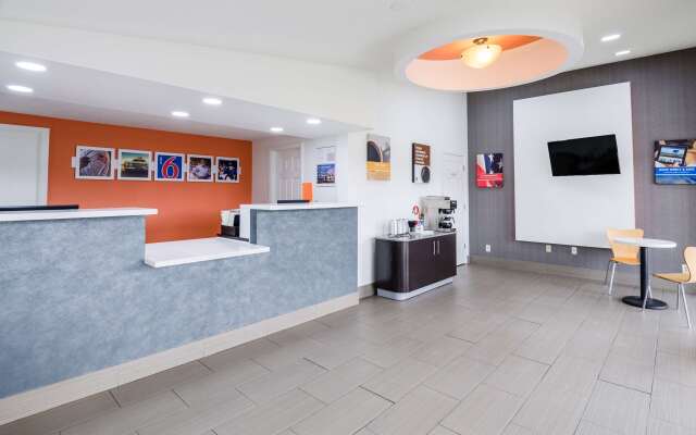 Motel 6 Troutville, VA