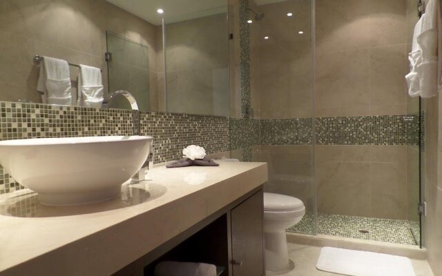 Skyline 24th by Playa Paradise