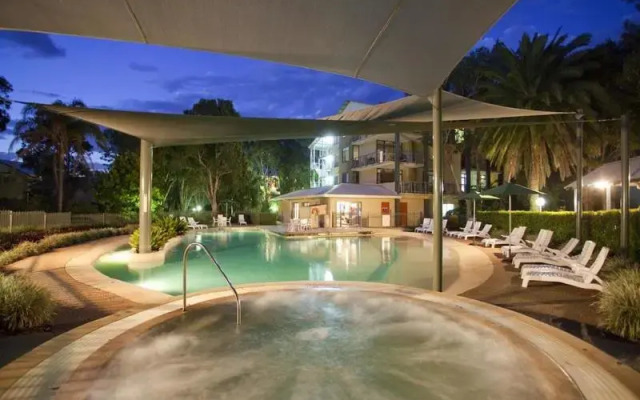 Ramada Resort Flynns Beach