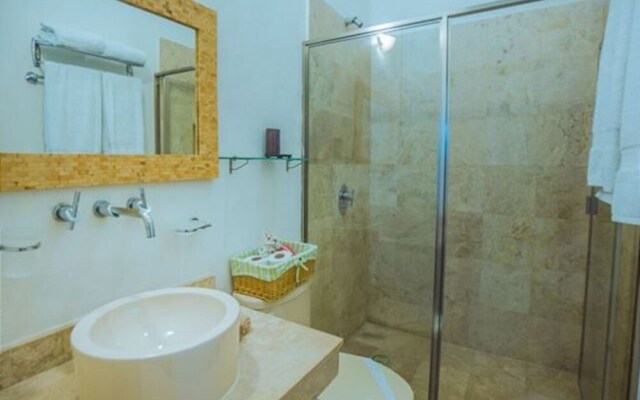 Magic, 1 block from Mamitas Beach by Tripintravel