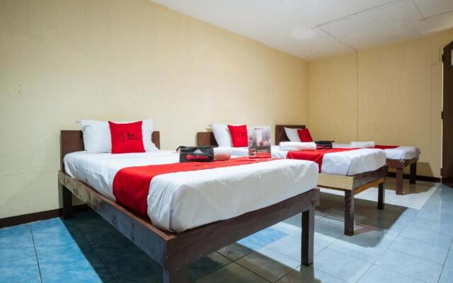 RedDoorz @ Downtown Bacolod