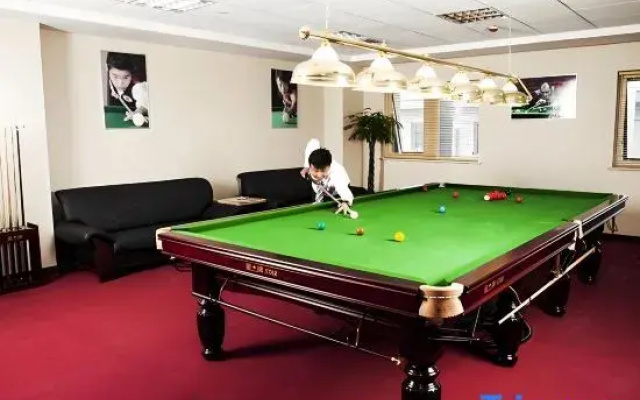 Atour Hotel on National Highway 318 in Xinduqiao, Kangding
